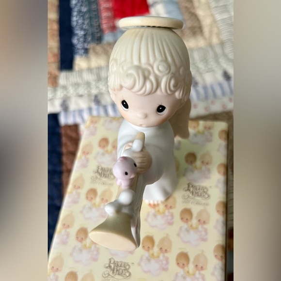 Enesco Precious Moments Figurine - Picture 2 of 7